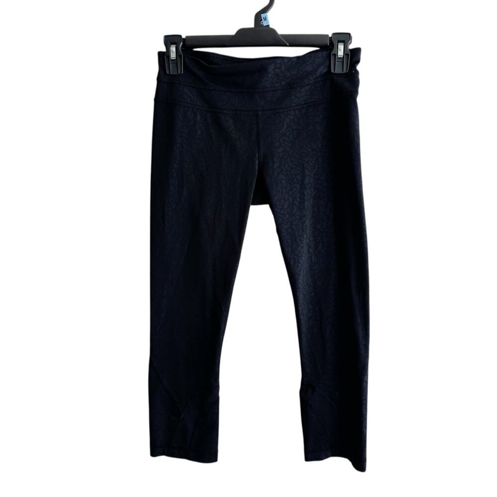 Lululemon Run: Inspire Crop II Petal Camo Embossed Black Size 6